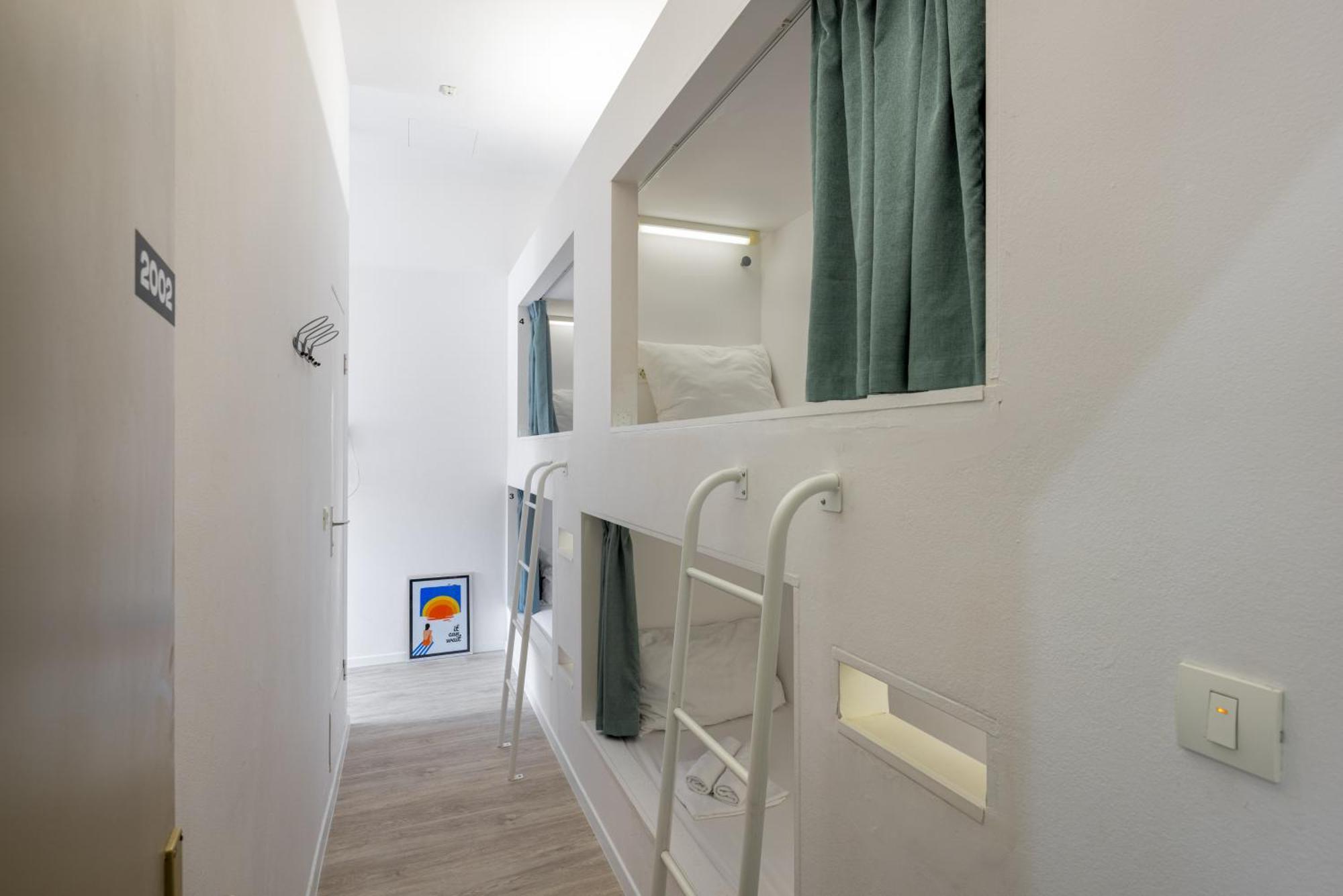 Design Hostel One สปลิท ภายนอก รูปภาพ