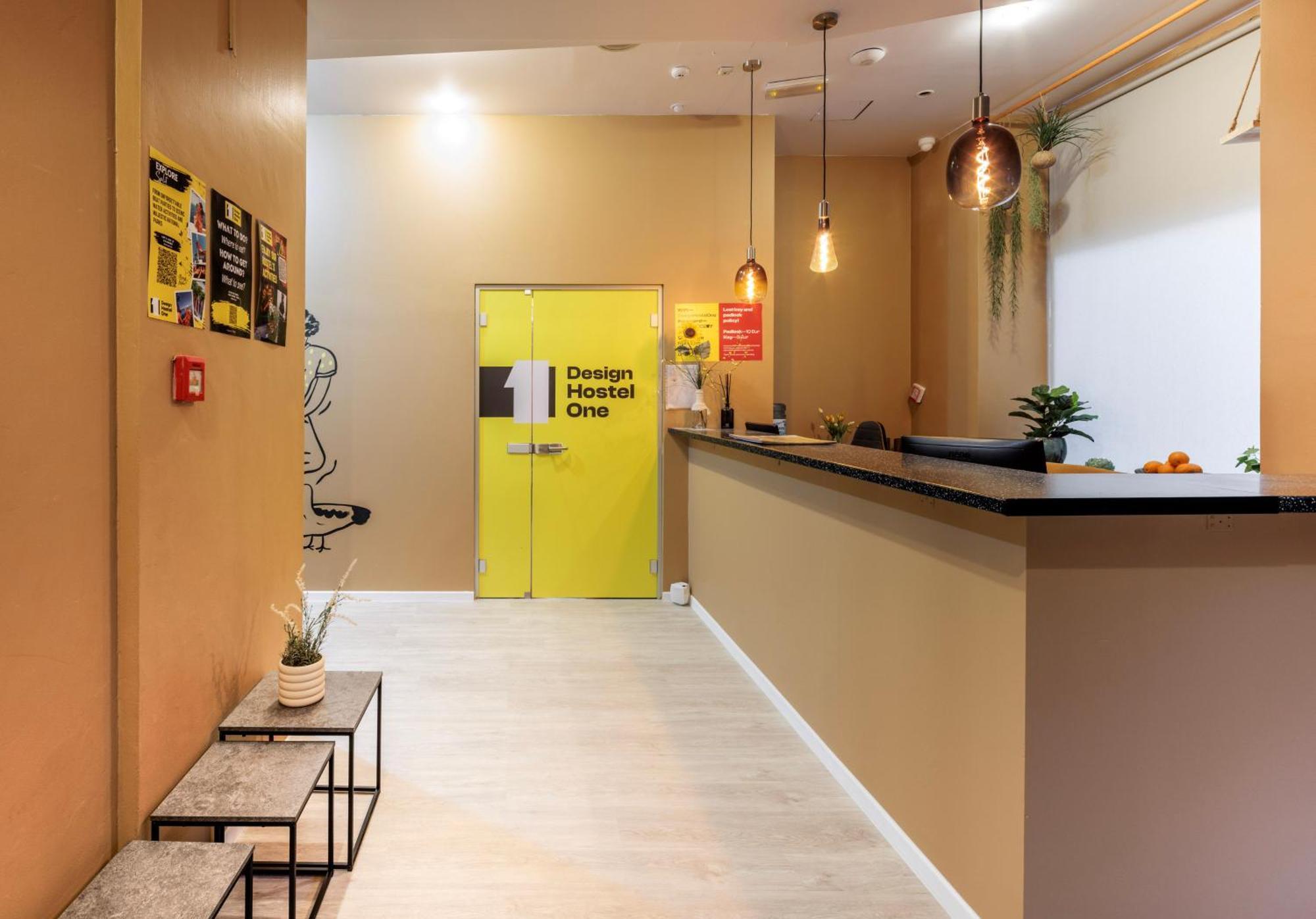 Design Hostel One สปลิท ภายนอก รูปภาพ