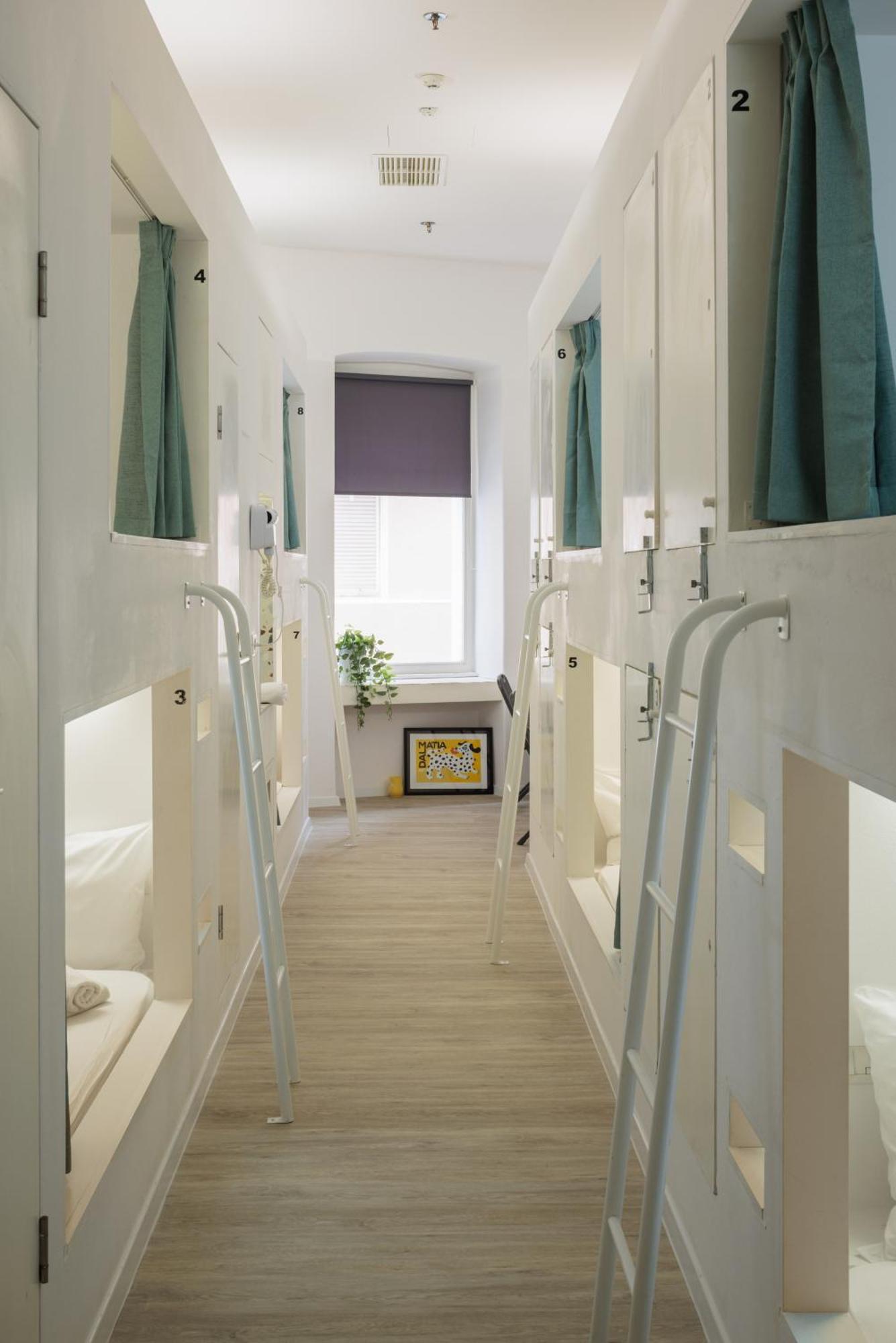 Design Hostel One สปลิท ภายนอก รูปภาพ