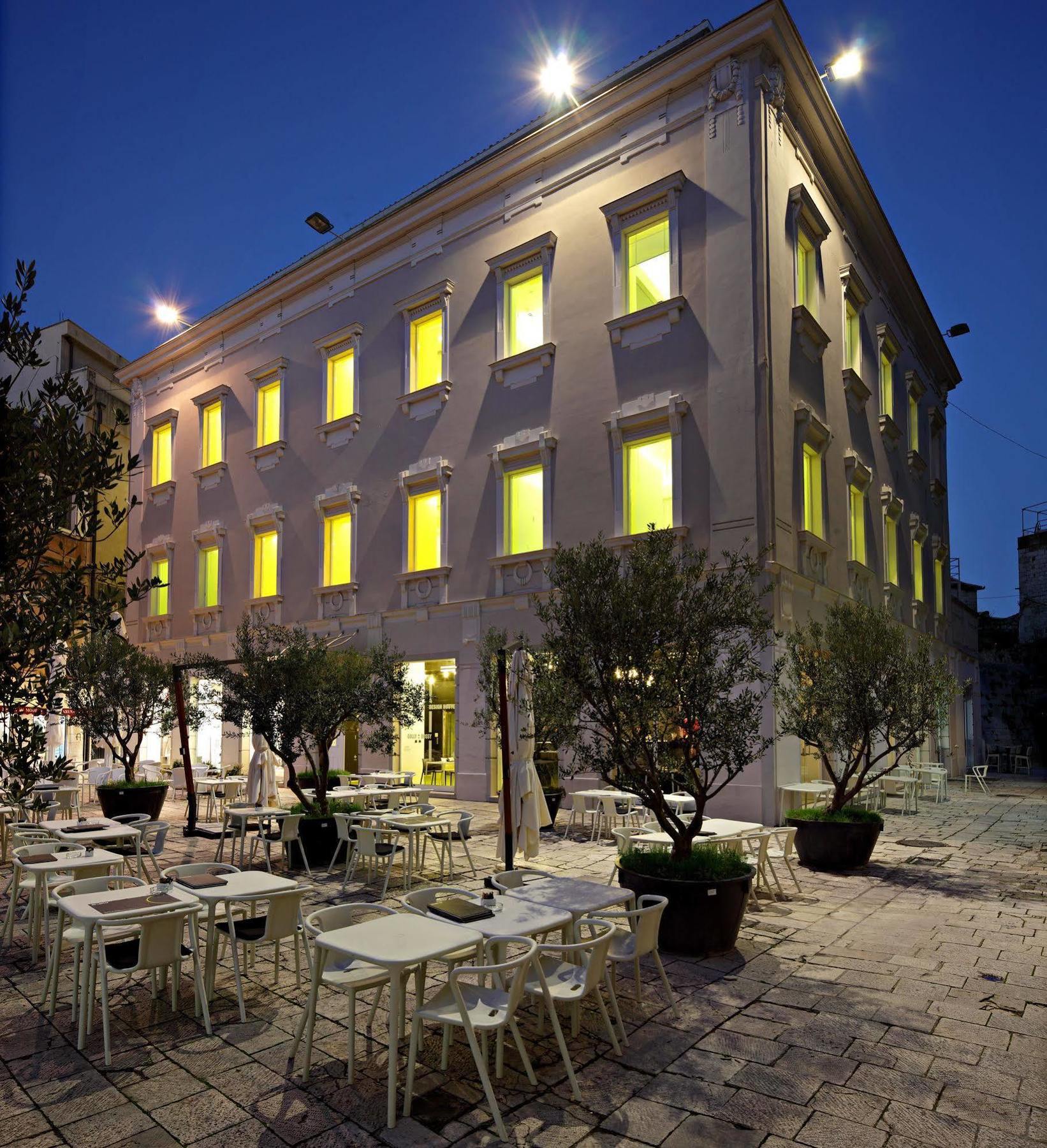 Design Hostel One สปลิท ภายนอก รูปภาพ